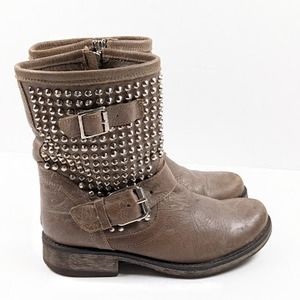 Steve Madden Monicaa Taupe Leather Studded Moto Boots Size 6